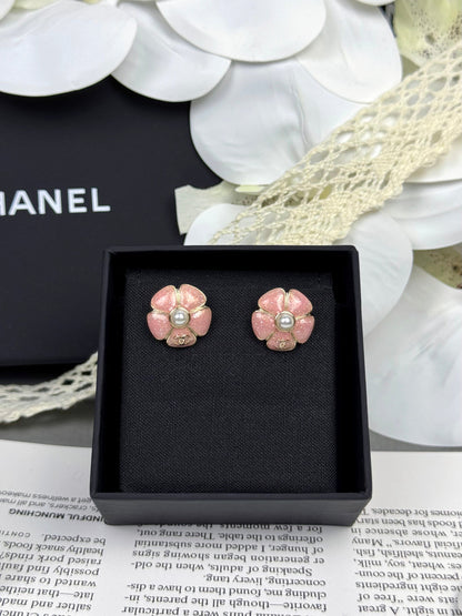 [Marin-Jewelry]26C Pink Camellia Pearl Enamel Stud Earrings