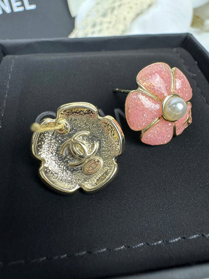 [Marin-Jewelry]26C Pink Camellia Pearl Enamel Stud Earrings
