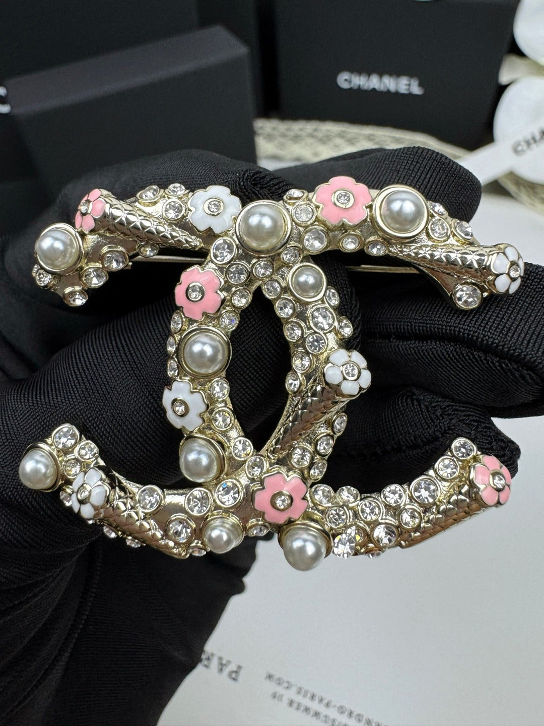 [Marin]26C Pink-White Enamel Ice Cream Cone Double C Brooch