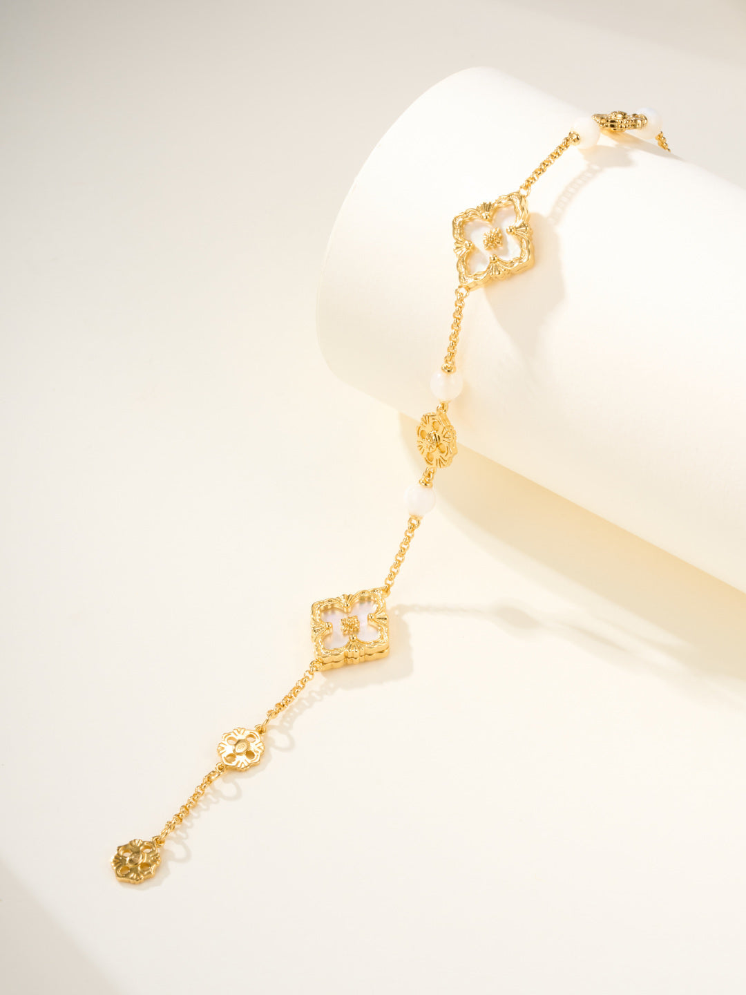 [Marin]B.C.L ENAMELED Three-Flower Bracelet（Trumpet)