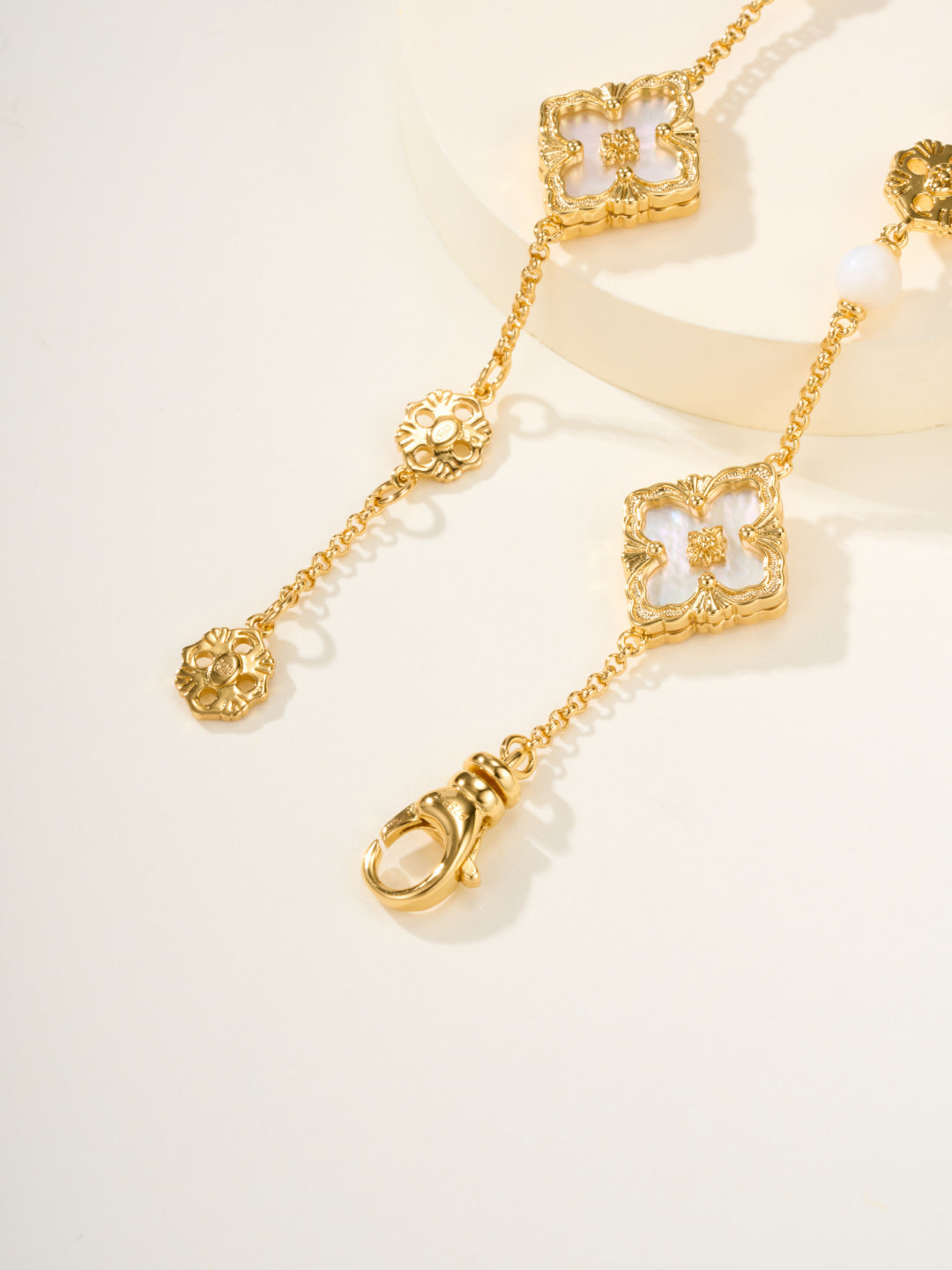 [Marin]B.C.L ENAMELED Three-Flower Bracelet（Trumpet)