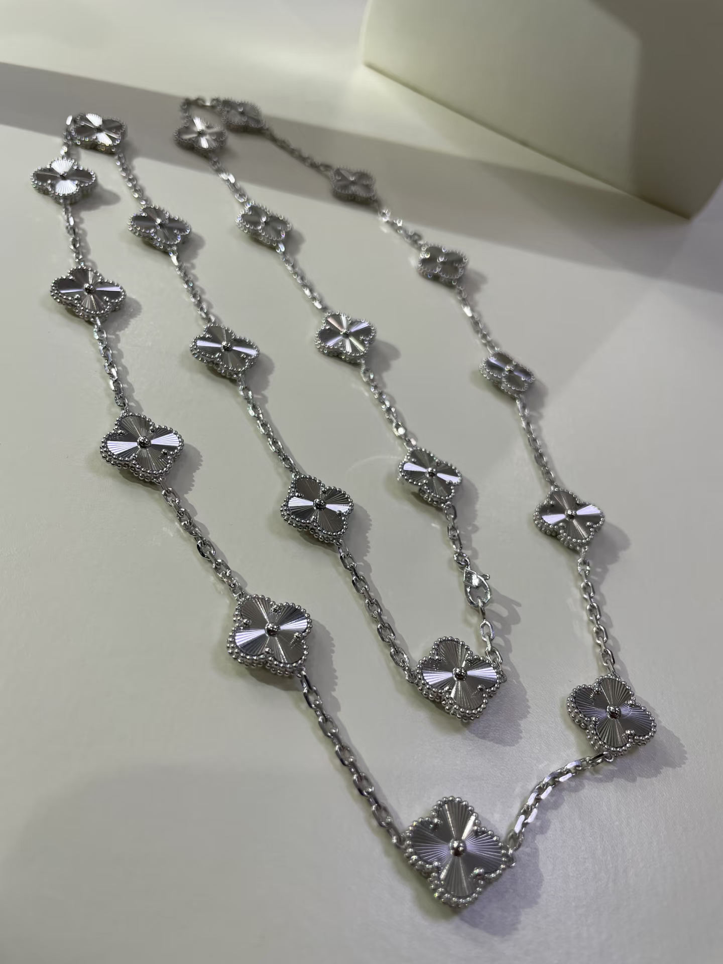 [Marin]CLOVER 20 MOTIFS SILVER LASER