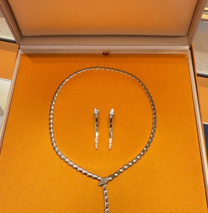 [Marin]NEW！SERPENT DIAMOND NECKLACE