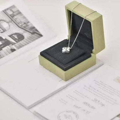 [Marin]CLOVER  15MM DIAMOND LASER NECKLACE SILVER