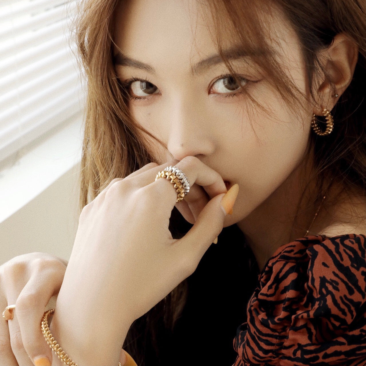 [Marin]CLASH SMALL HOOP EARRINGS