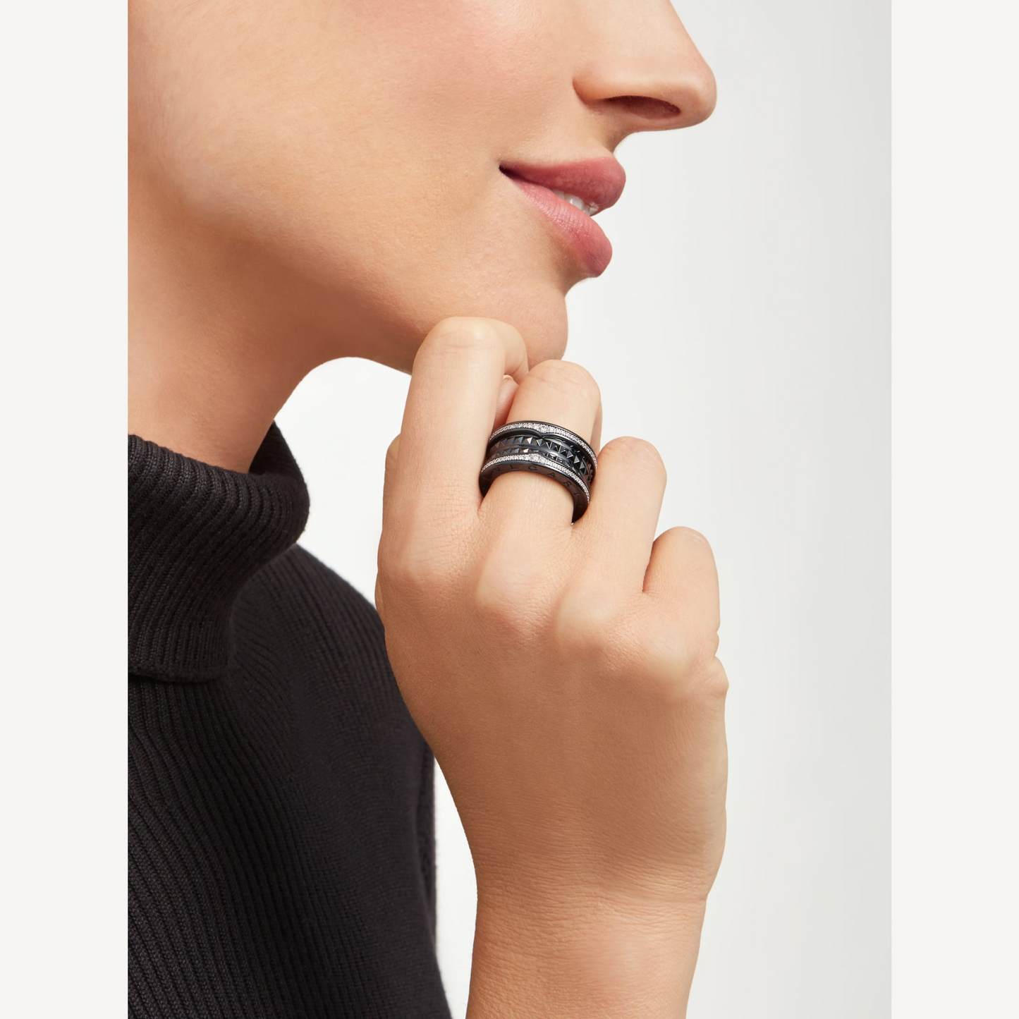 [Marin]ZERO 1 ROCK FOUR-BAND BLACK CERAMIC WITH STUDDED SPIRAL AND PAVED DIAMONDS RING
