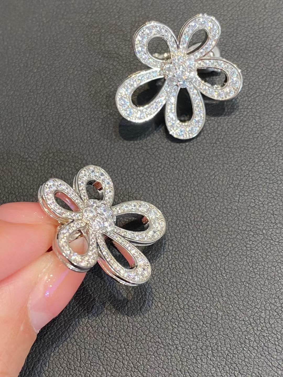 [Marin]FLOWERLACE EARRINGS FULL DIAMONDS
