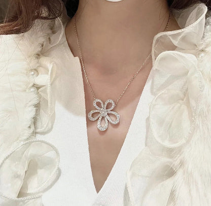 [Marin]FLOWERLACE NECKLACE FULL DIAMONDS