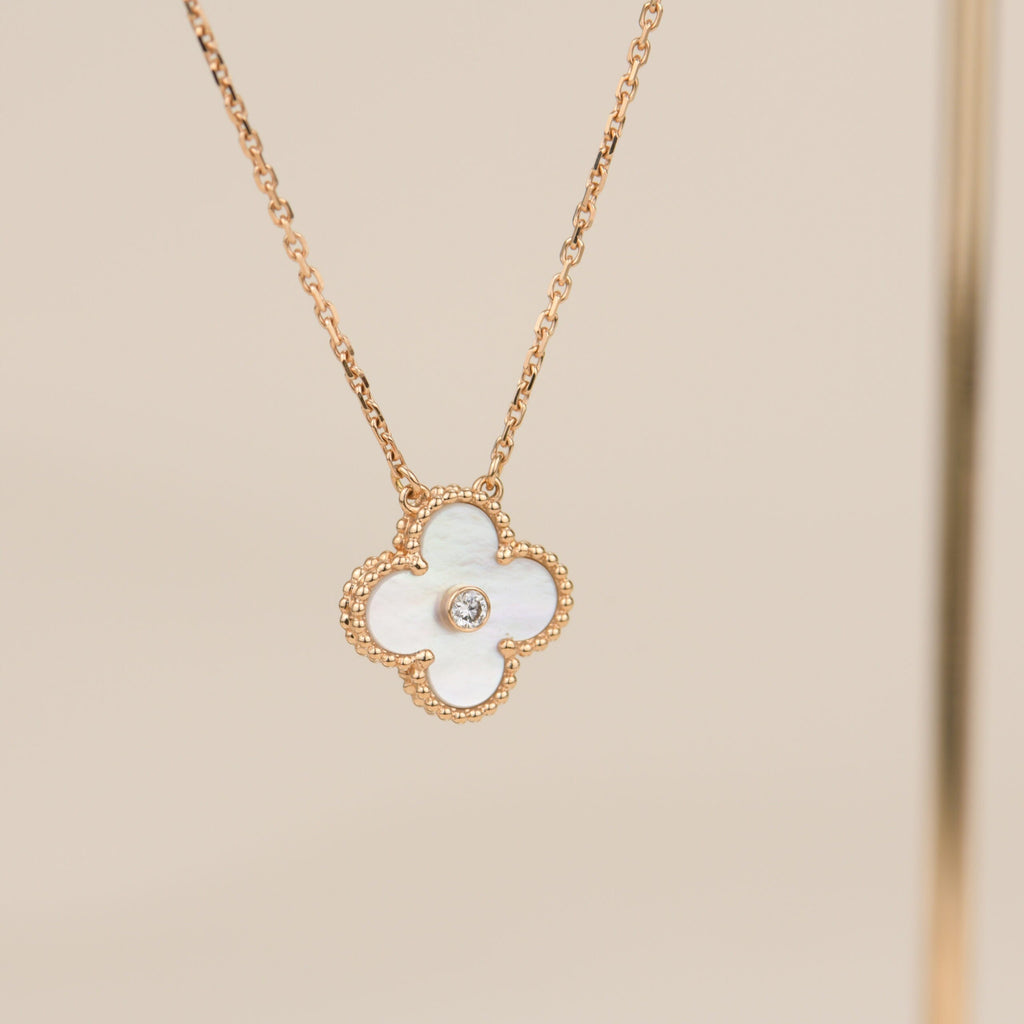 [Marin]CLOVER 15MM DIAMOND WHITE FRITILLARIA NECKLACE
