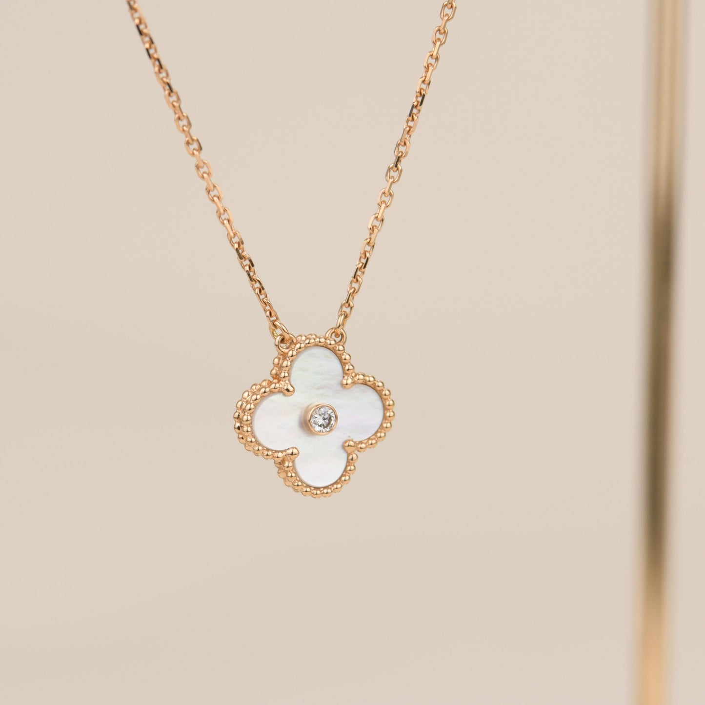 [Marin-Jewelry]クローバー 15mm ダイヤモンド白蝶貝ネックレス
