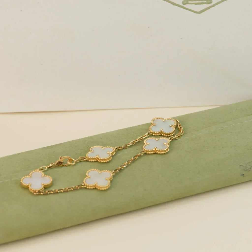 [⭐Shinejoy]CLOVER WHITE PEARL MOP 5 MOTIF BRACELET COLLECTION