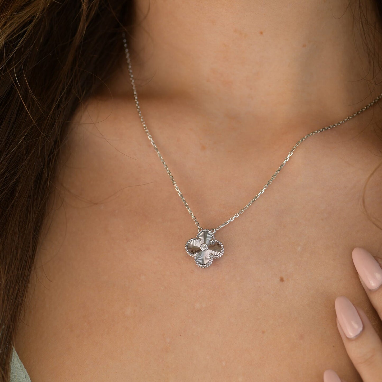 [Marin-Jewelry]CLOVER  15MM DIAMOND LASER NECKLACE SILVER
