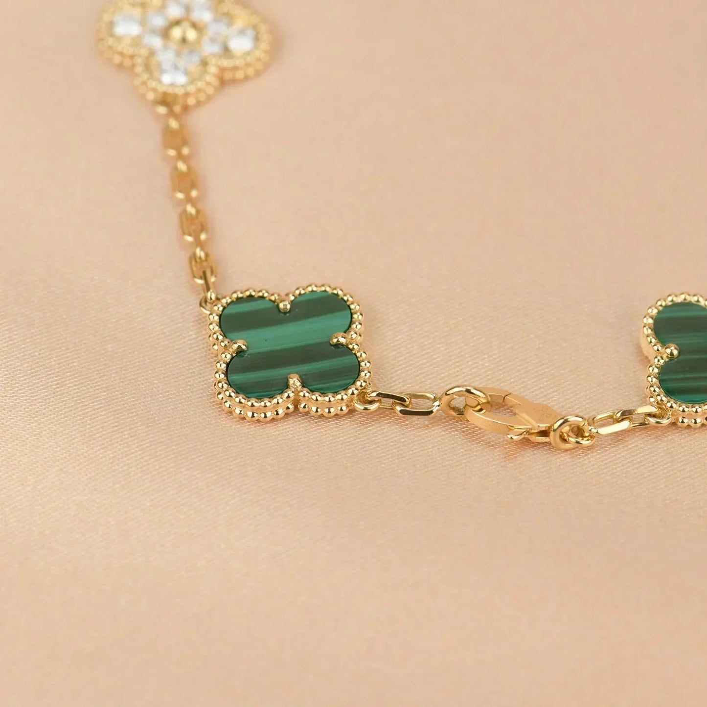 [Marin] CLOVER 5 MOTIF MALACHITE BRACELET COLLECTION