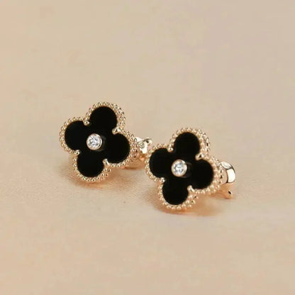 [Marin-Jewelry]CLOVER MEDIUM 1 MOTIFS ONYX DIAMOND EARRINGS