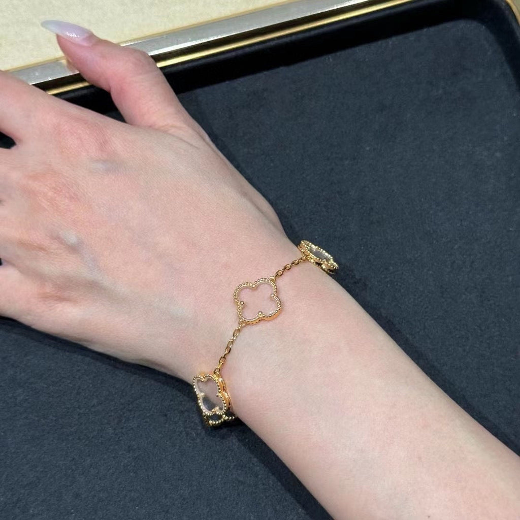 [⭐Shinejoy]CLOVER 5 MOTIF ROCK CRYSTAL BRACELET