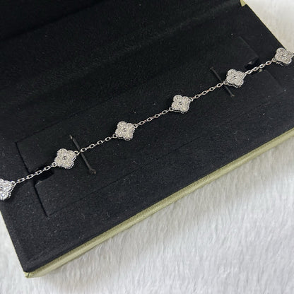[Marin]CLOVER 6 MOTIF DIAMOND BRACELET