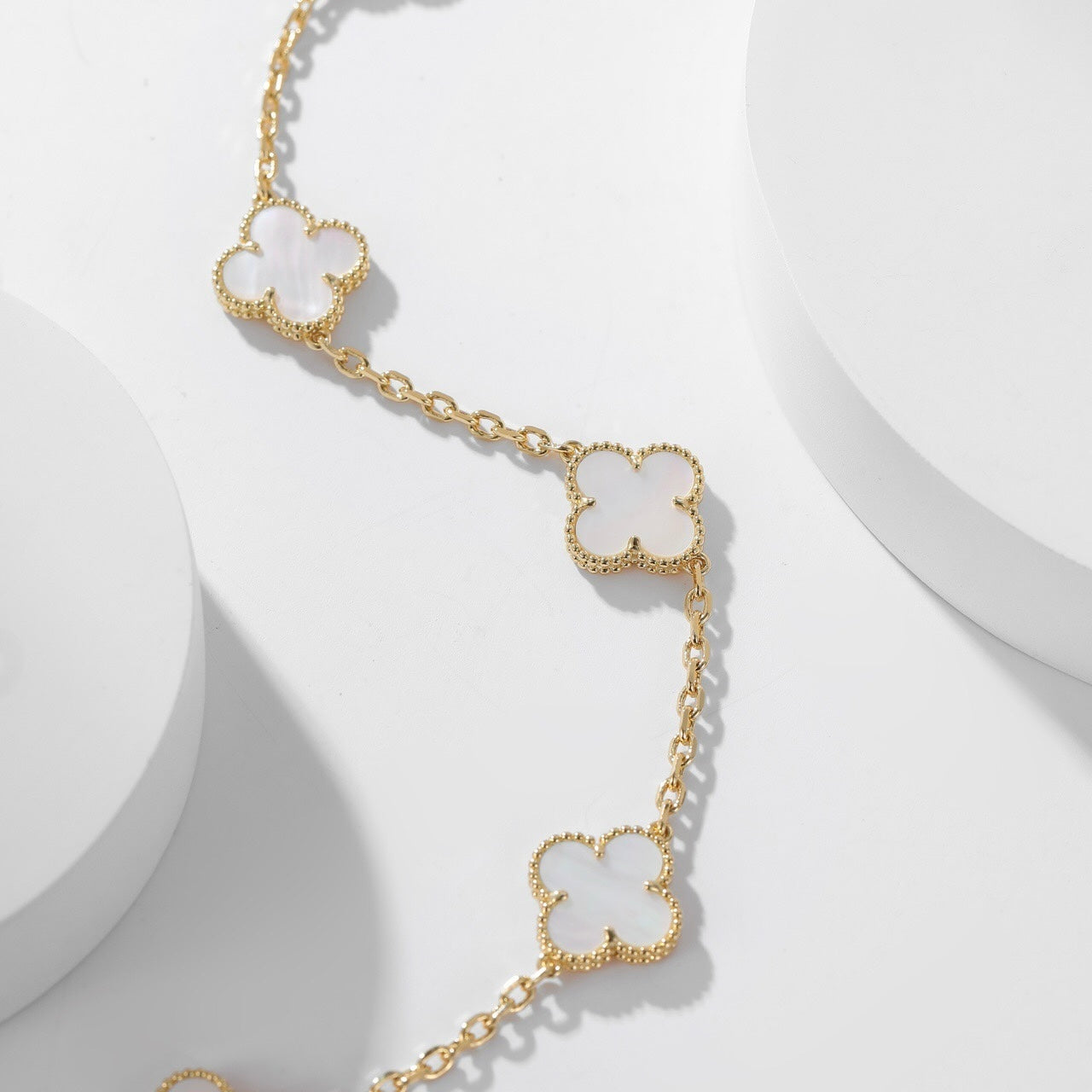 [Marin]CLOVER 10 MOTIFS WHITE MOTHER OF PEARL NECKLACE