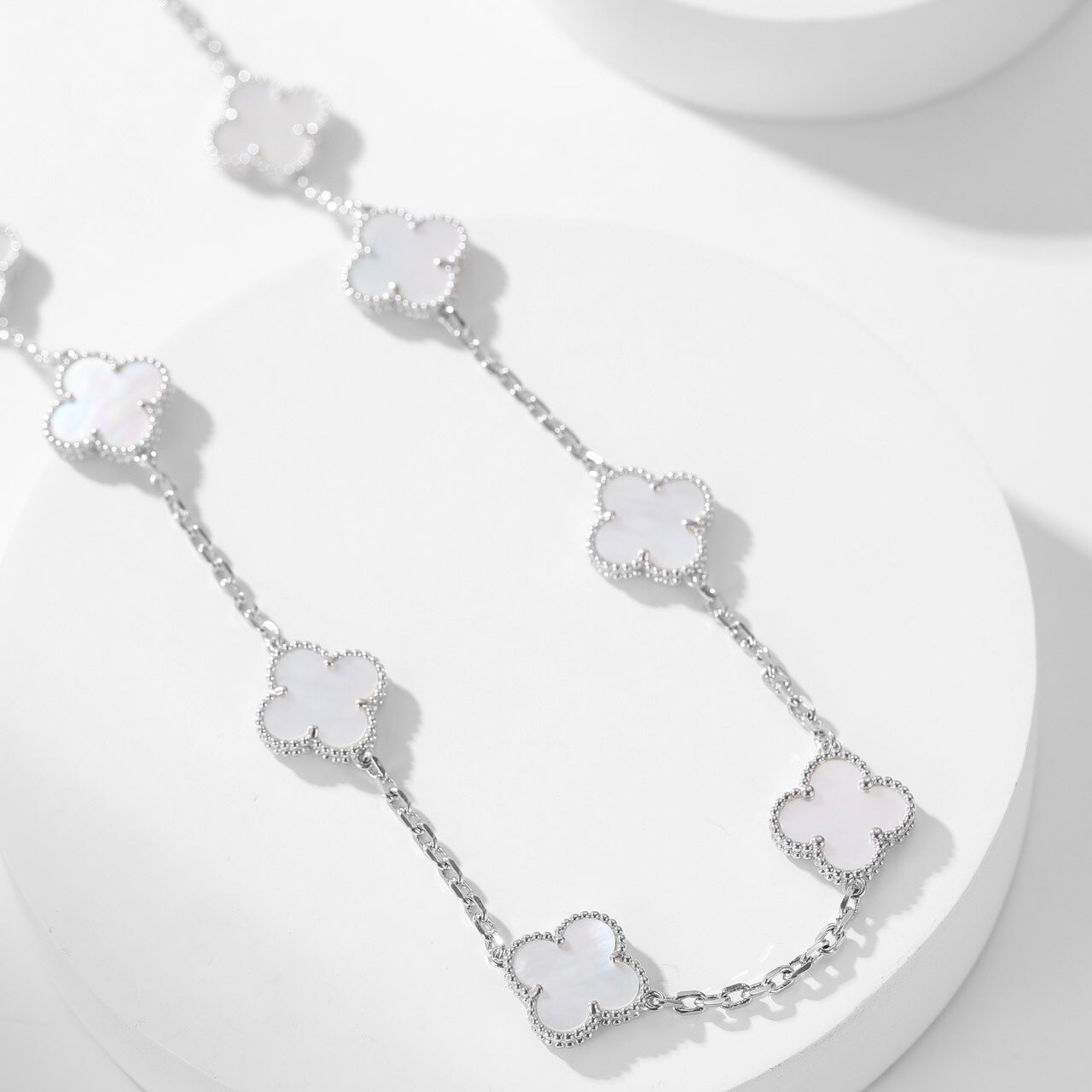 [Marin]CLOVER 10 MOTIFS WHITE MOTHER OF PEARL NECKLACE