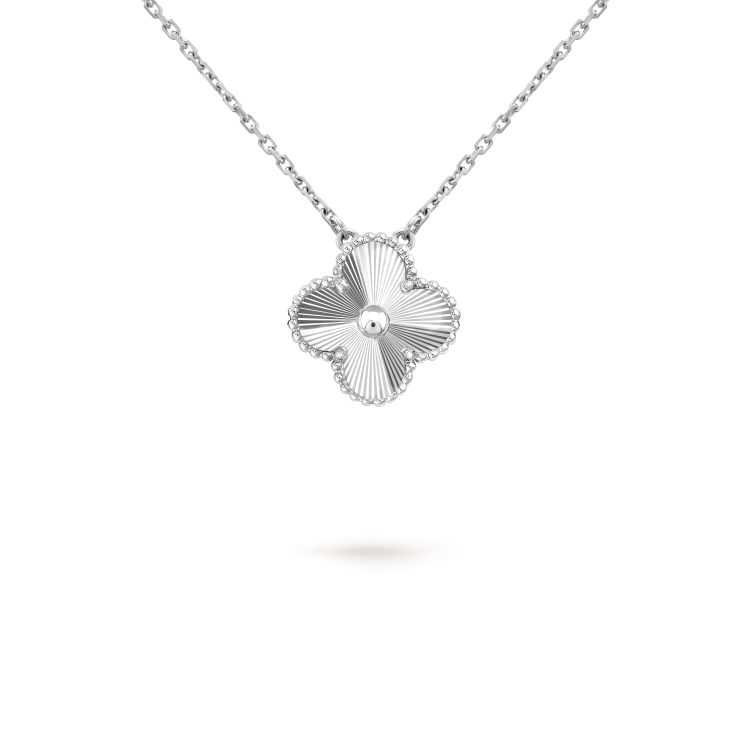 [Marin-Jewelry]クローバー 15MM レーザーネックレス シルバー