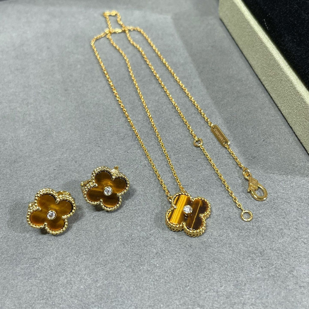 [Marin]クローバー 15MM ダイヤモンド & イエロータイガーアイアゲート ネックレス