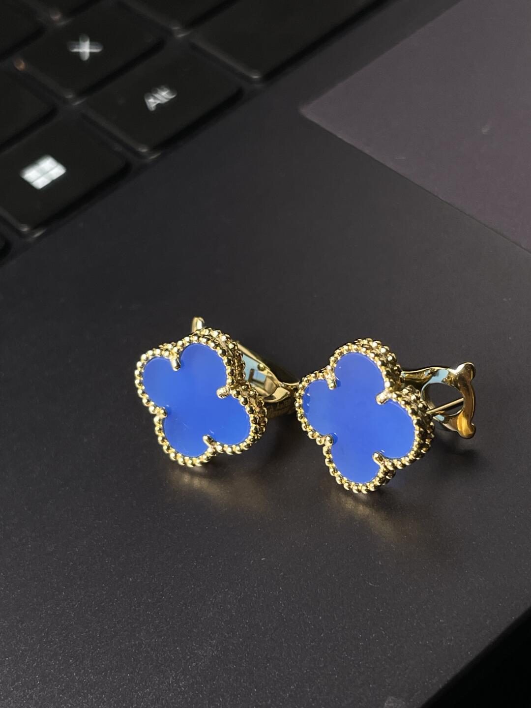 [Marin] CLOUS D'OREILLES TRÈFLE GRAND (20mm) 1 MOTIFS NACRE BLEUE