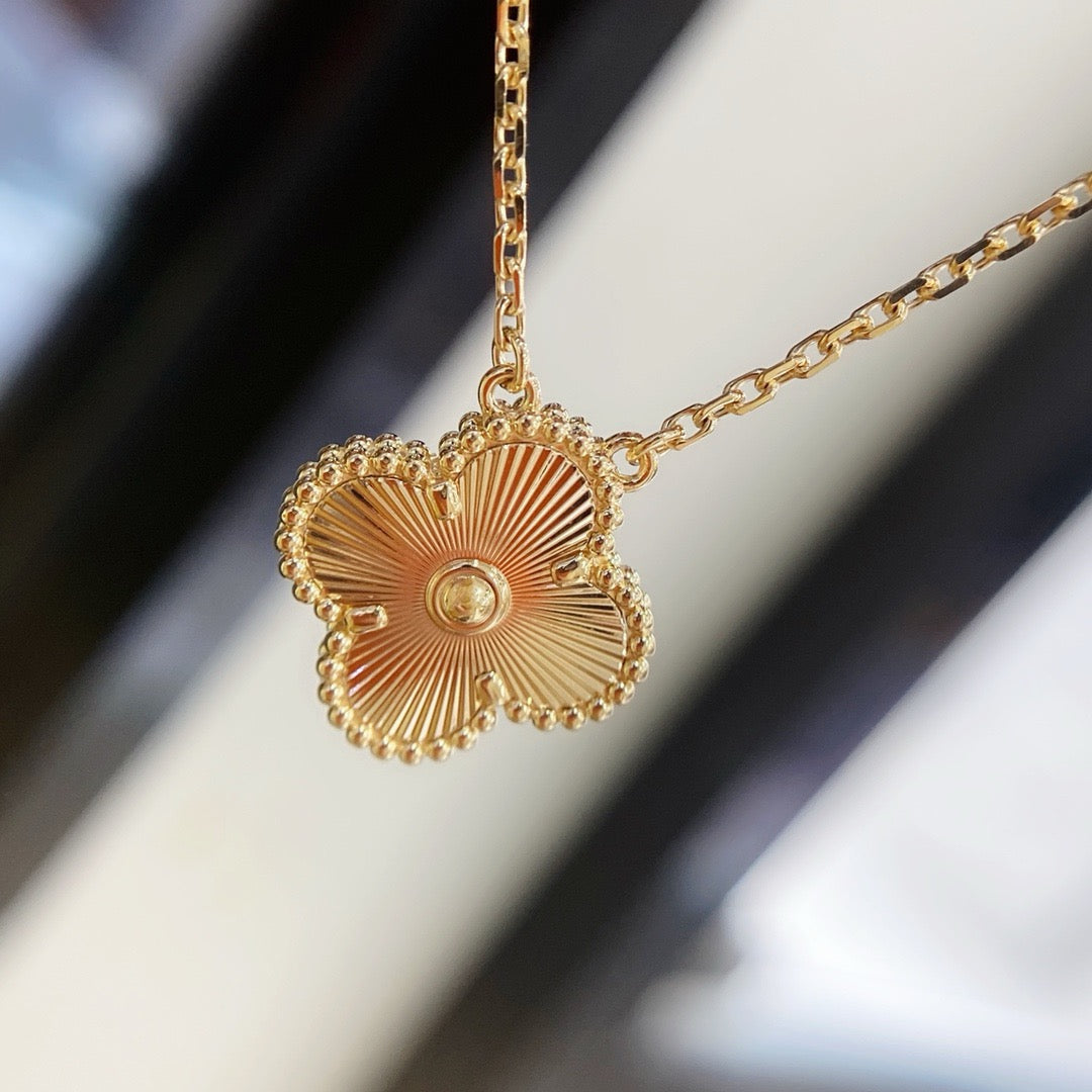 [Marin]CLOVER 15MM LASER NECKLACE