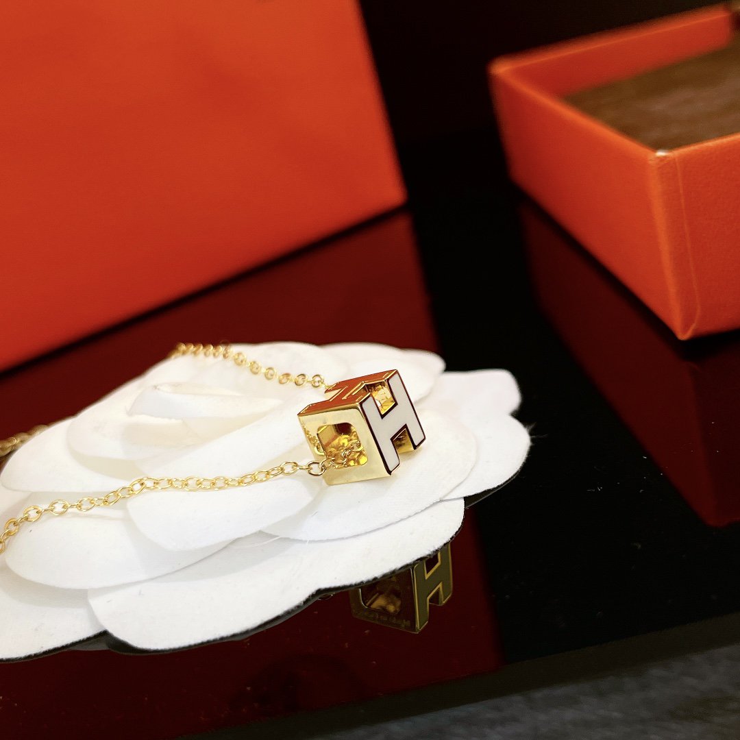[Marin]COLLIER CARRÉ BLANC OR