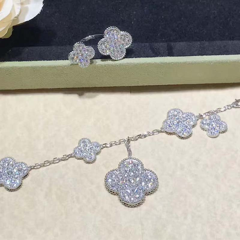 [Marin-Jewelry]CLOVER 6 MOTIFS SILVER DIAMOND BRACELET