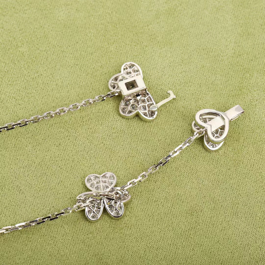 [Marin]FRIVOLE SILVER 9 FLOWERS NECKLACE
