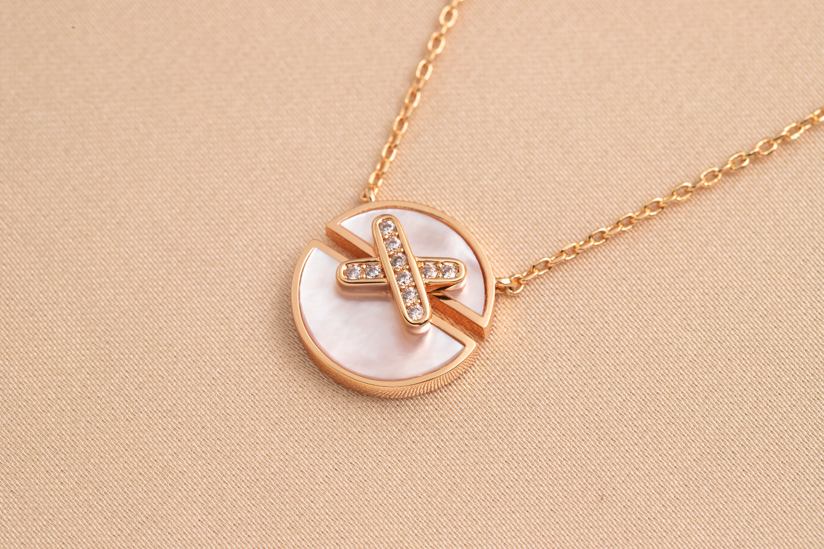 [Marin]PINK GOLD DIAMOND NECKLACE