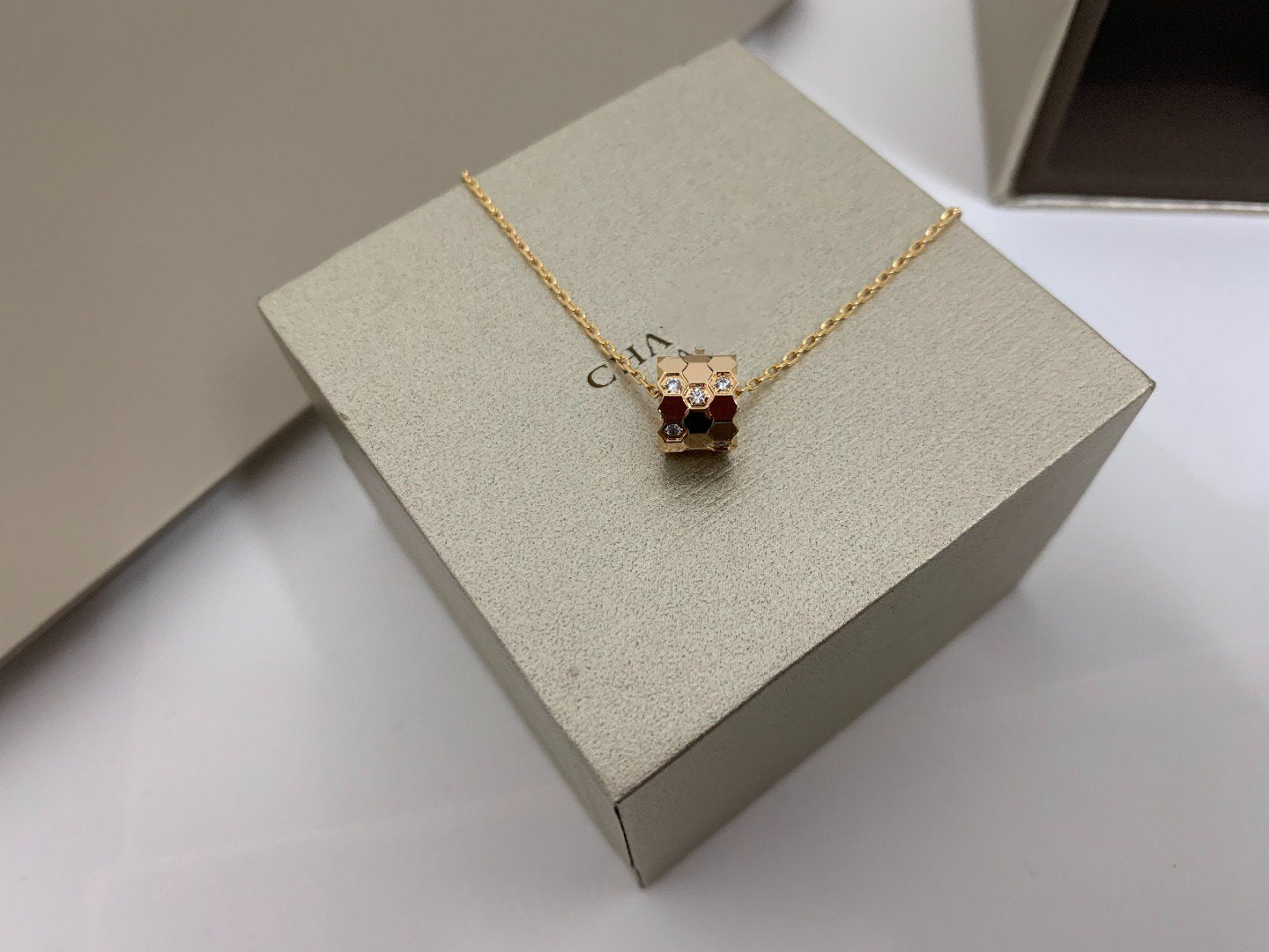 [Marin-Jewelry]BEE LOVE DIAMOND NECKLACE