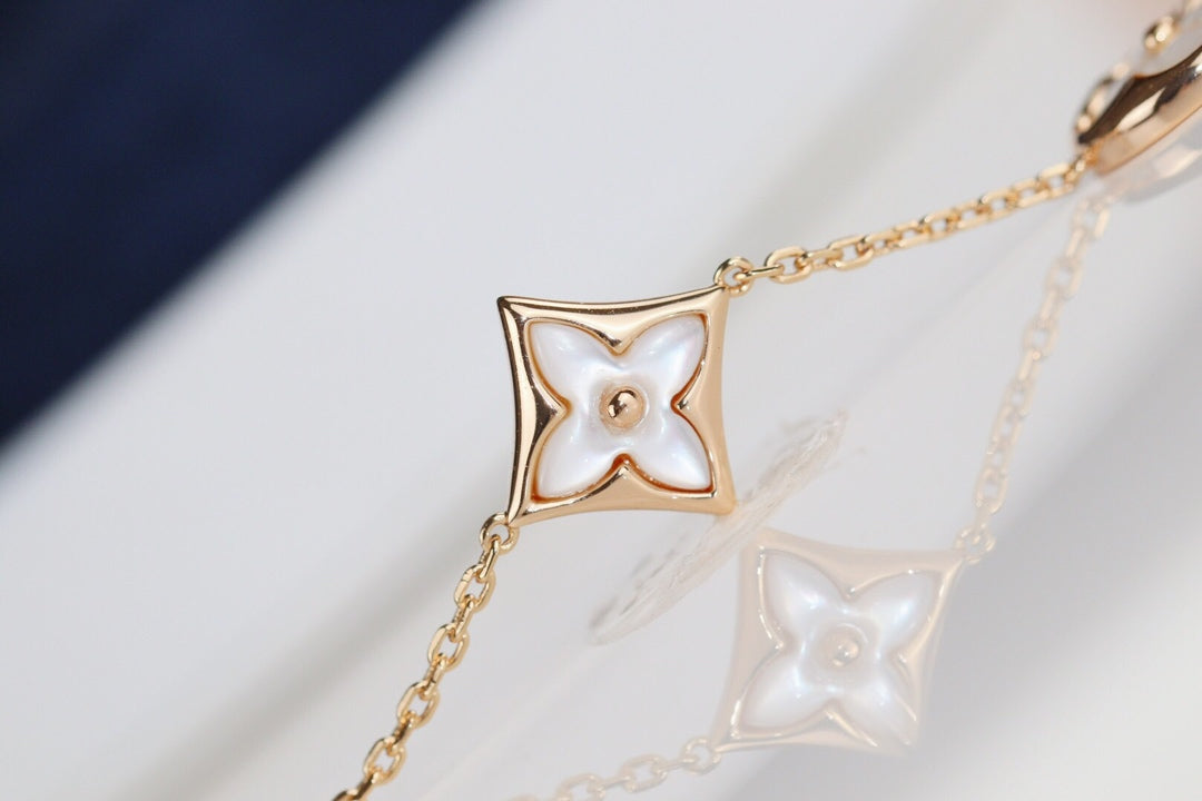 [Marin]LEAF CLOVER BRACELET