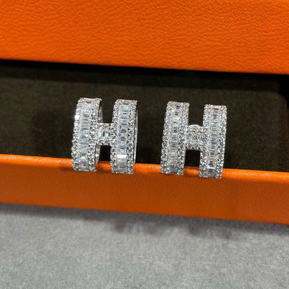 [Marin-Jewelry]H STUD EARRINGS WITH SILVER DIAMONDS
