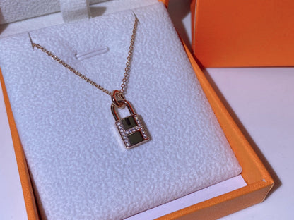 [Marin]HM ADVANCED NICHE LOCK HEAD NECKLACE DIAMONDS