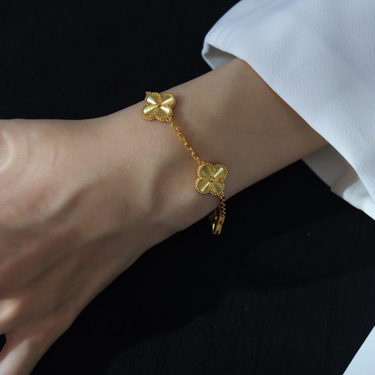 [⭐Shinejoy] CLOVER 5 MOTIF LASER BRACELET COLLECTION