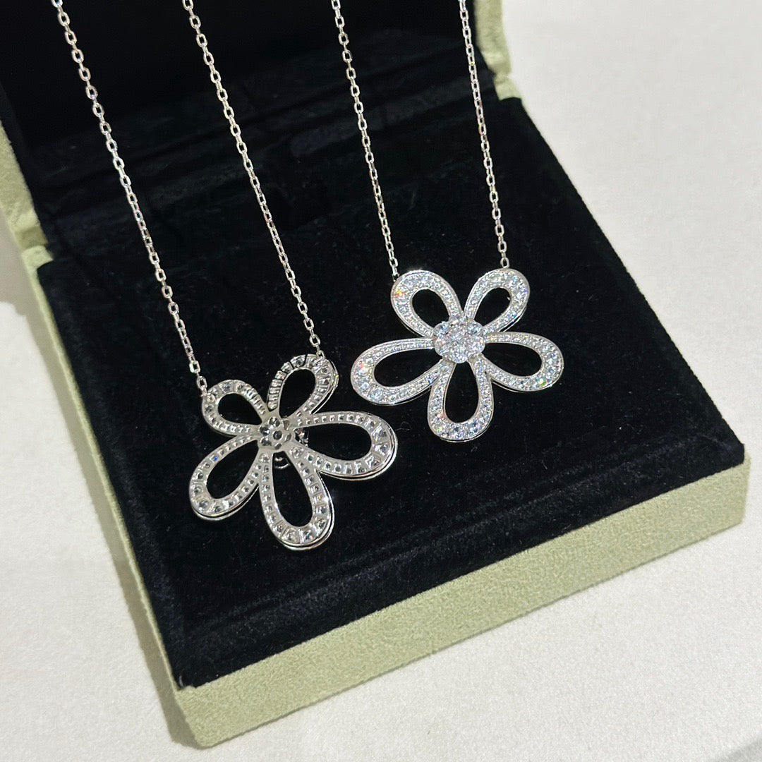 [Marin]FLOWERLACE NECKLACE FULL DIAMONDS