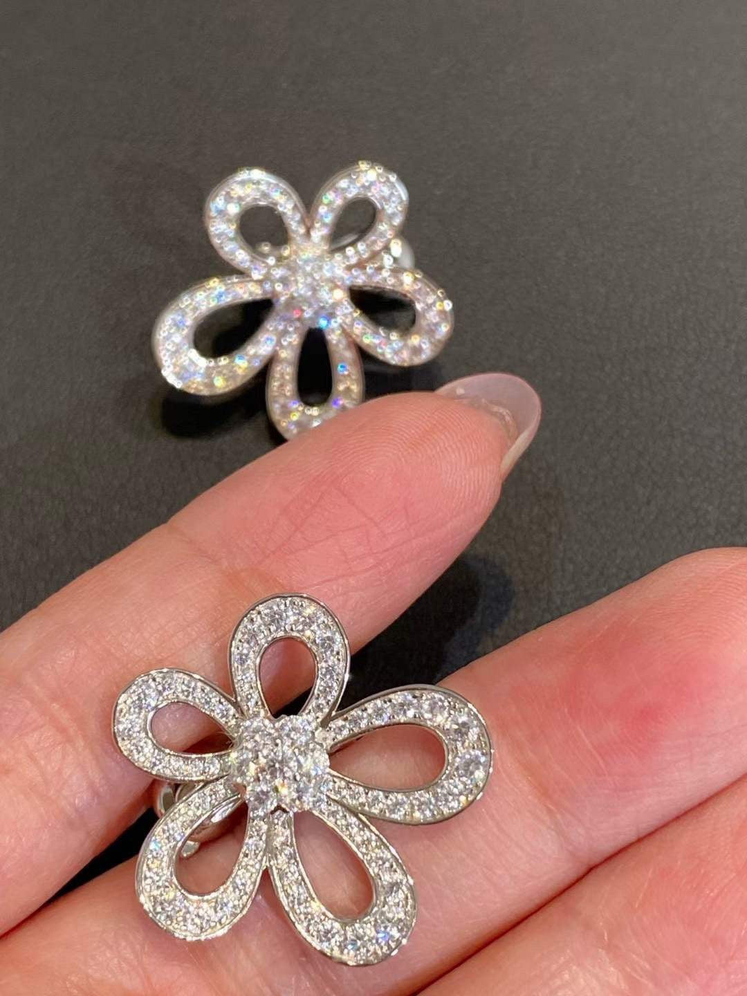 [Marin]FLOWERLACE EARRINGS FULL DIAMONDS