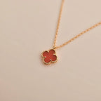 [Marin]COLLIER TRÈFLE MINI 9,5 MM CORNALINES BLANCHES