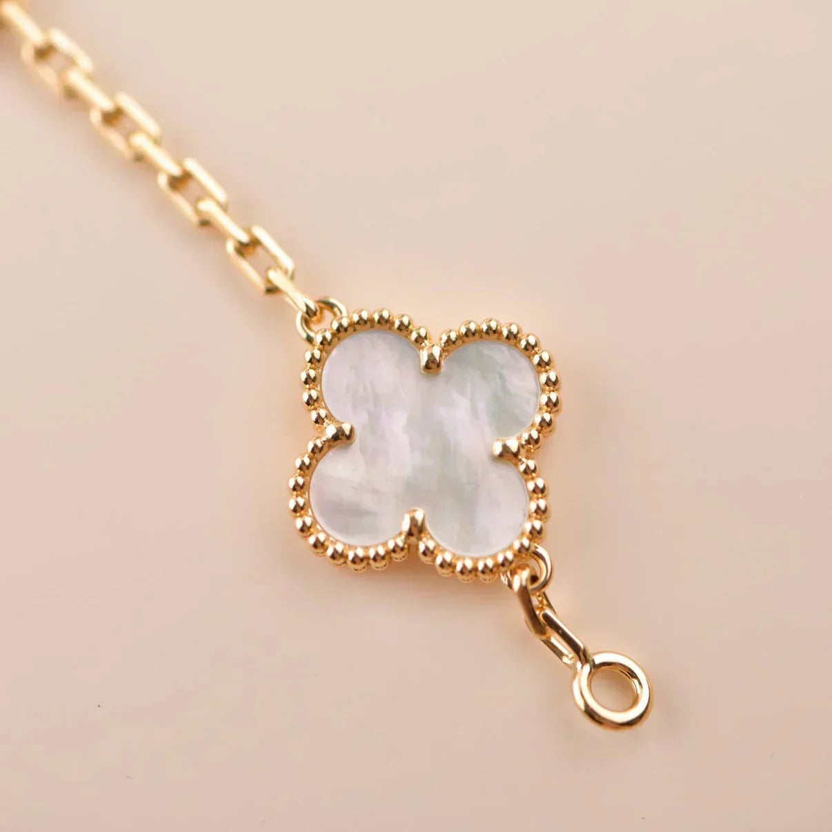 [Marin-Jewelry]CLOVER WHITE PEARL MOP 5 MOTIF BRACELET COLLECTION