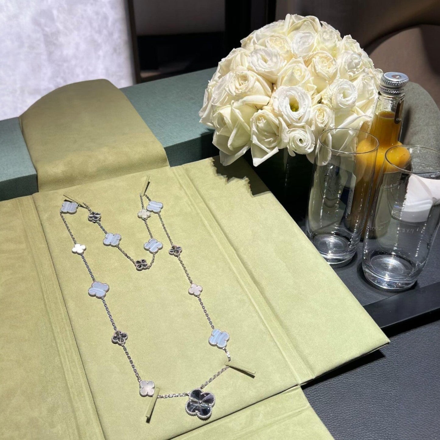 [Marin-Jewelry]デタッチャブル クローバー 15(11+4) フラワー シルバー ネックレスセット
