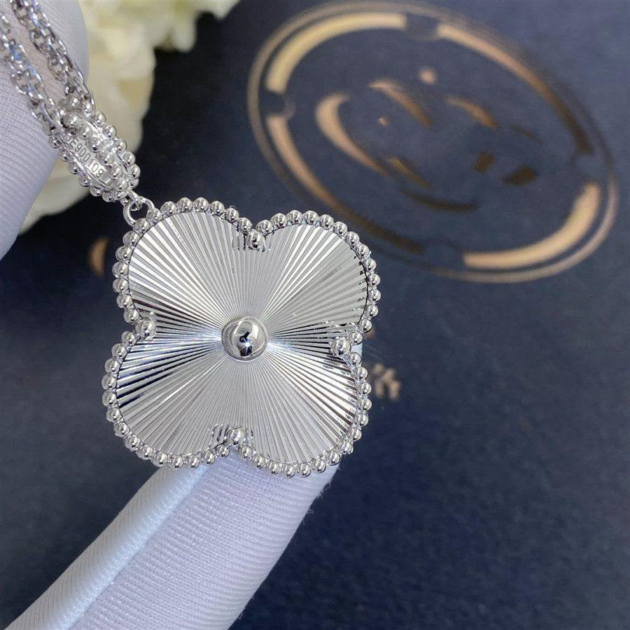 [Marin]CLOVER 25MM SILVER BIG CLOVER NECKLACE