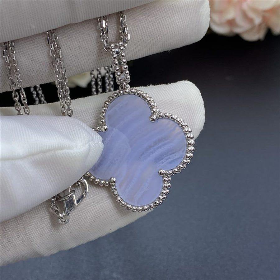 [Marin]CLOVER SILVER CHALCEDONY BIG CLOVER NECKLACE