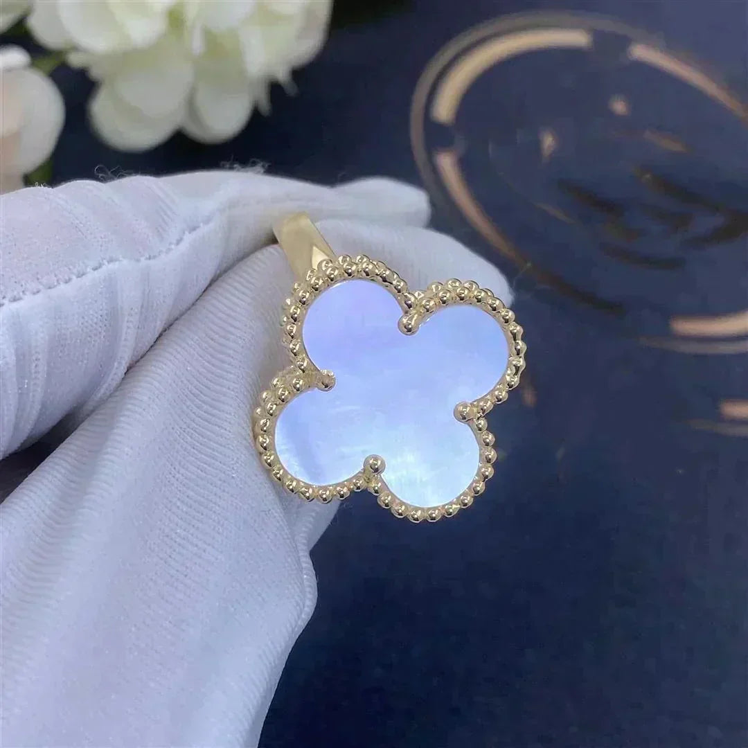 [Marin]CLOVER WHITE MOP RING
