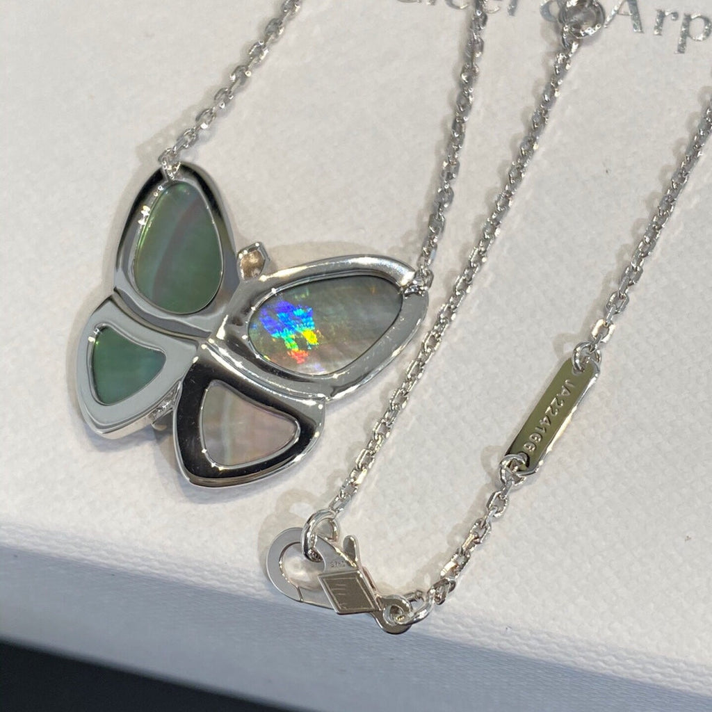[Marin]LARGE BUTTERFLY SILVER PENDANT DIAMOND NECKLACE