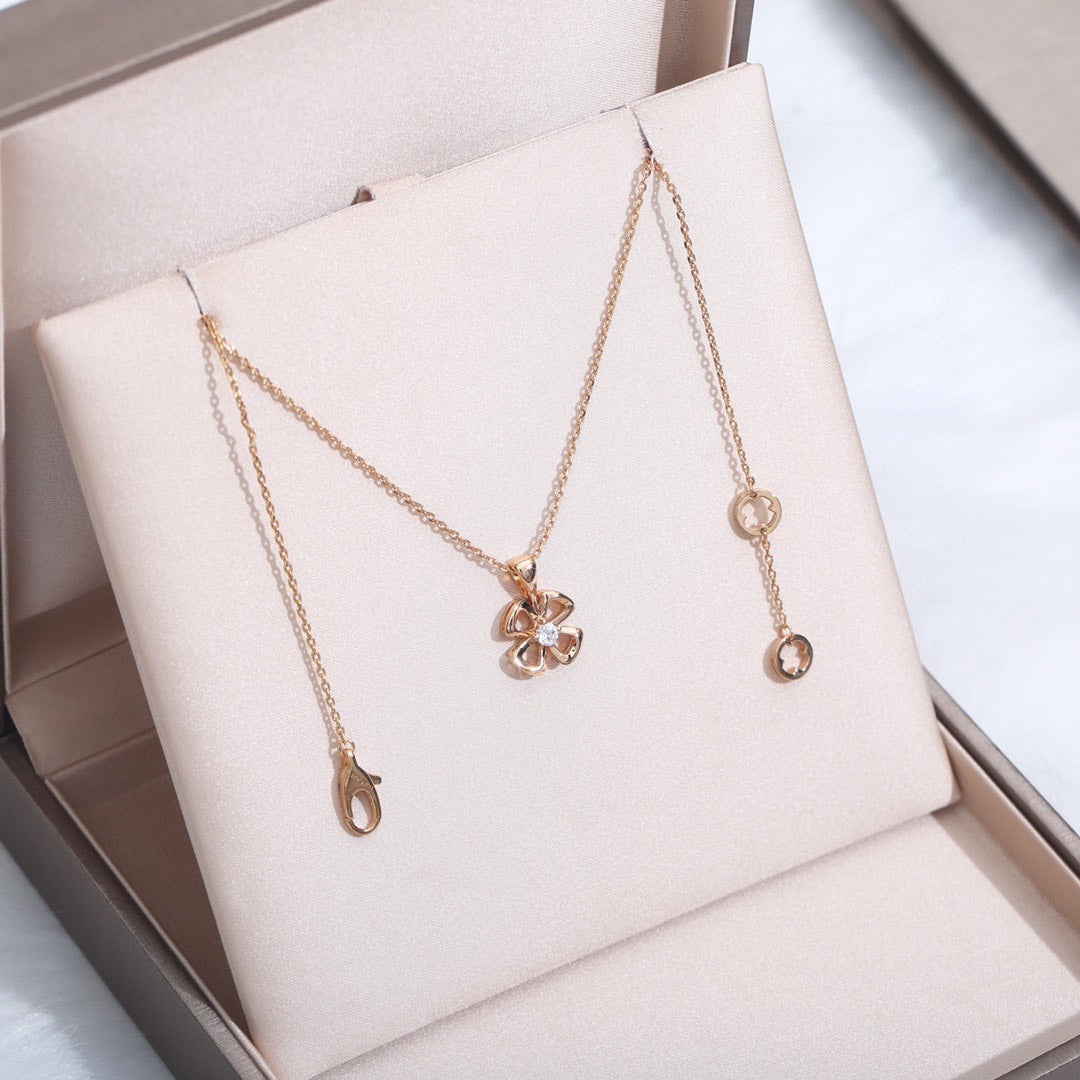 [Marin]FIOREVER NECKLACE DIAMOND CENTER