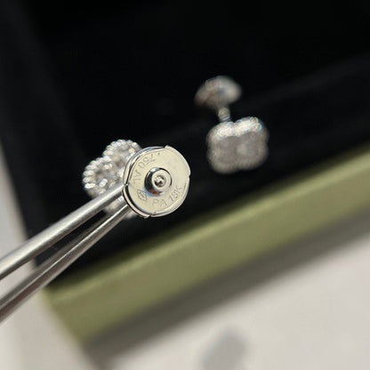 [Marin]CLOVER MINI DIAMOND STUD EARRINGS