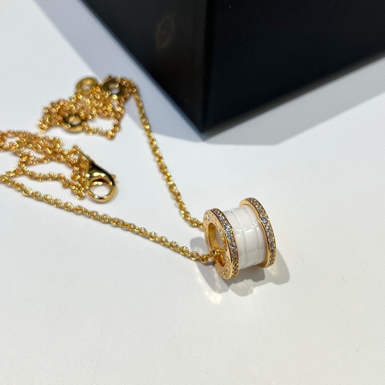 [Marin]ZERO 1 WHITE CERAMIC DIAMOND PINK GOLD NECKLACE