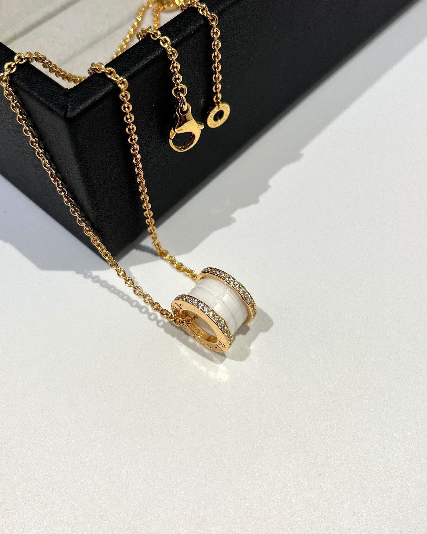 [Marin]ZERO 1 WHITE CERAMIC DIAMOND PINK GOLD NECKLACE